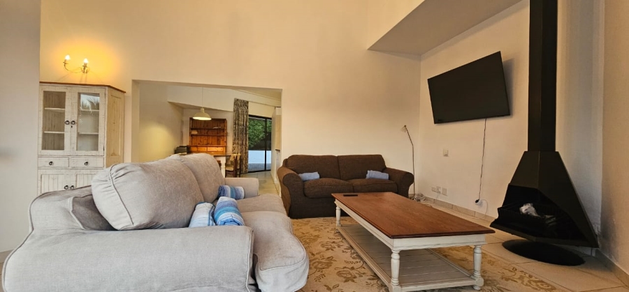 To Let 3 Bedroom Property for Rent in Middedorp Western Cape